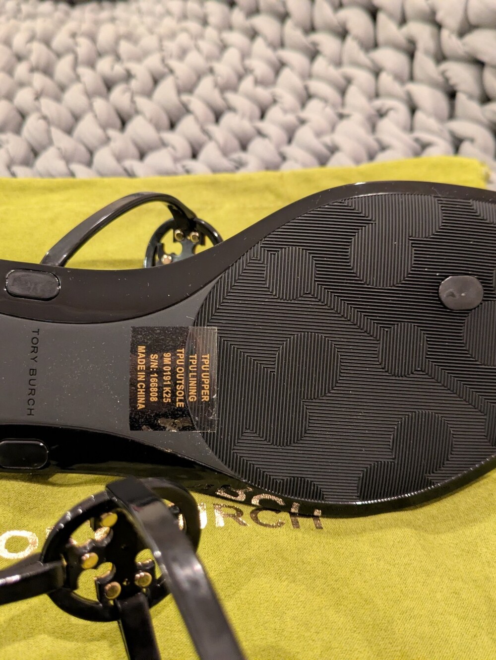 Tory Burch Black Jelly Thong Sandals Mini Miller Logo Size 9 - Picture 5 of 13